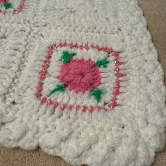 Baby Doll handmade Crochet blanket rose pattern with metallic bling yarn girl sm - Picture 6 of 7